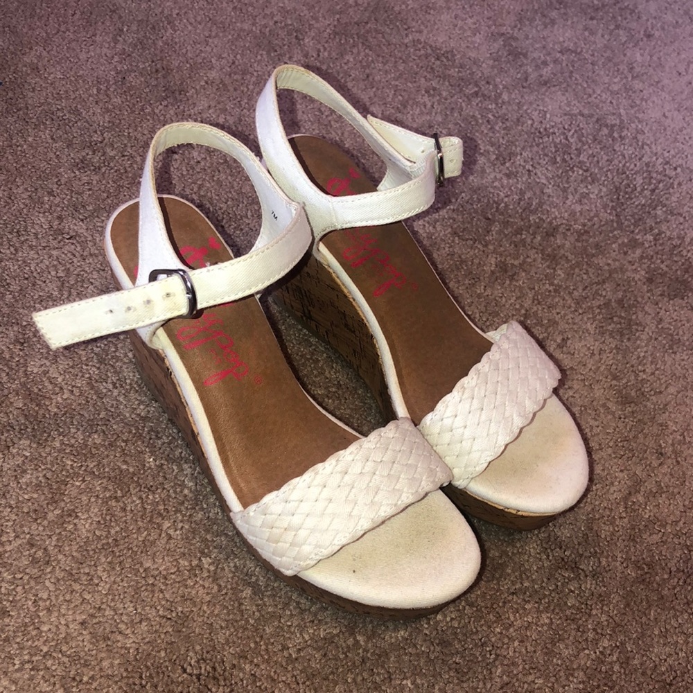 white wedges